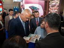 Minister confident $64 billion tourism revenue target to be met