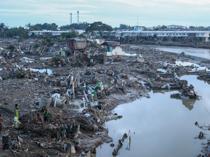 Philippine death toll tops 140 as typhoon heads towards Vietnam