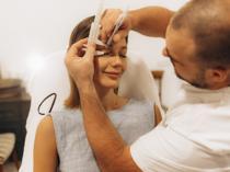 Türkiye moves to curb doctors’ social media promotions