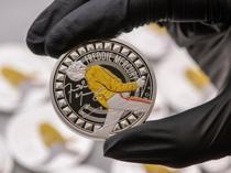 New coin honors Freddie Mercury and his 4-octave range