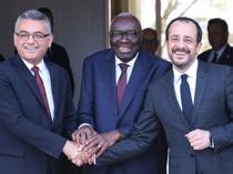 Cypriot leaders agree to explore ways to resume talks