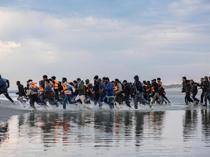 EU set to back migrant return hubs
