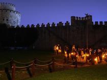 Lantern-lit night tours draw crowds into Yedikule Fortress’ eerie dungeons
