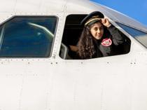 Daughter of Ankara terror attack victim beats cancer, takes pilot seat on THY visit