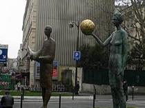 Turkish sculptor’s works become permanent landmarks in Paris