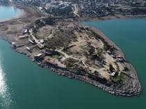 Authorities order demolition of illegal businesses on Adana island