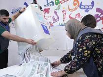 Iraqs political future in limbo as factions vie for power