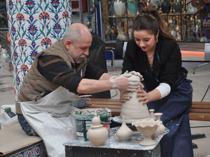 Live demonstrations begin at Kütahya Tilemakers’ Bazaar