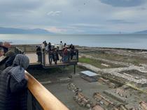 Foreign tourist numbers surge in İznik after Pope’s historic visit