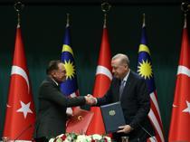 Türkiye to assess joint defense industry steps with Malaysia: Erdoğan