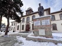 Historic Erzurum congress building closed to visitors over quake safety concerns
