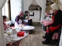 Women’s cooperative uses Michelin fame to support female students