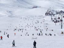 Türkiye’s ski resorts overflow with visitors during midterm break