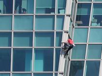 American daredevil free-climbs Taiwans tallest building