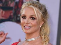 Britney Spears sells rights to her music catalog