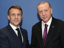 Erdoğan discusses need for increased defense ties in NATO with French counterpart