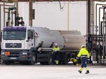 Oil prices surge as Mideast war rages