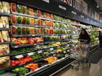 Key fed official sees possible rate hike amid inflation concerns