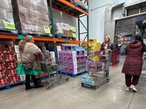 US consumer inflation rises 3.3 percent year-on-year