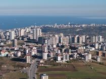 Housing market loses momentum as sales decline in March