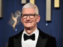 Apples Tim Cook to step down as CEO in September