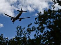 EU weighs US imports, minimum reserves for jet fuel crunch