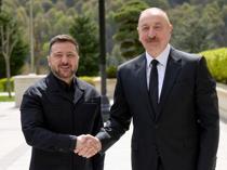 Ukraine signs pacts with Azerbaijan in drone push