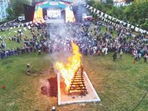 Thracian city celebrates spring with traditional ‘Kakava fire’