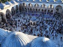 Türkiye marks 1st day of Eid al-Adha with prayers, rituals