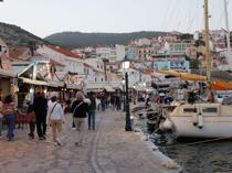 Turkish tourists flock to Greek islands during Eid