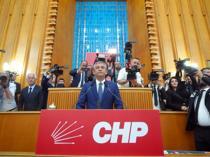 Özel rallies CHP lawmakers behind convention push in disputed session