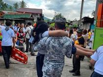 7.8 magnitude earthquake strikes southern Philippines
