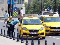 Istanbul taxi chamber launches live WhatsApp line for complaints