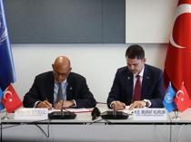 Türkiye signs host agreement for COP31 conference