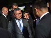 Özel says allies preparing for possible break from CHP