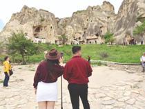Cultural tours gain popularity as travelers seek lower-cost alternatives