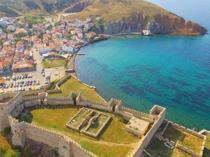 Bozcaada restricts larger vehicles during summer tourism period