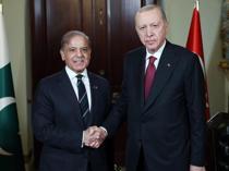 Pakistan premier visits Türkiye to boost ties