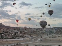Türkiye records 308,000 hot air balloon passengers in first half