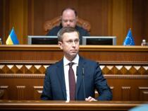 Ukraine’s new PM takes office with a hard winter looming