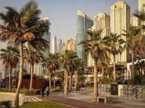 Dubai pays residents to bring visitors amid tourism slump
