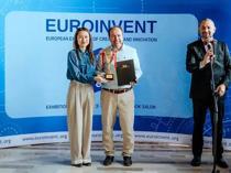 12 Turkish academics win gold in Romania for melanoma patch