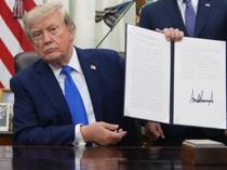 US unveils 15 percent tariff on polysilicon products