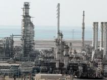 Houthis say struck refinery on Saudi coast