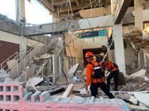 Powerful quake off Indonesia kills dozens, sparks mass evacuations