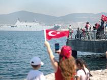 Turkish navy stages major display ahead of Teknofest’s maritime edition