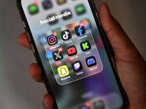 New Zealand moves to ban social media for under-16s