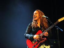 American jazz singer Cassandra Wilson dies