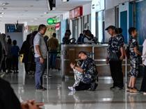 Jakarta airport extends closure