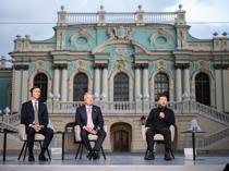 Russia, Ukraine open to renewed three-way peace talks